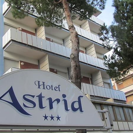 Hotel Astrid Cervia Exterior foto