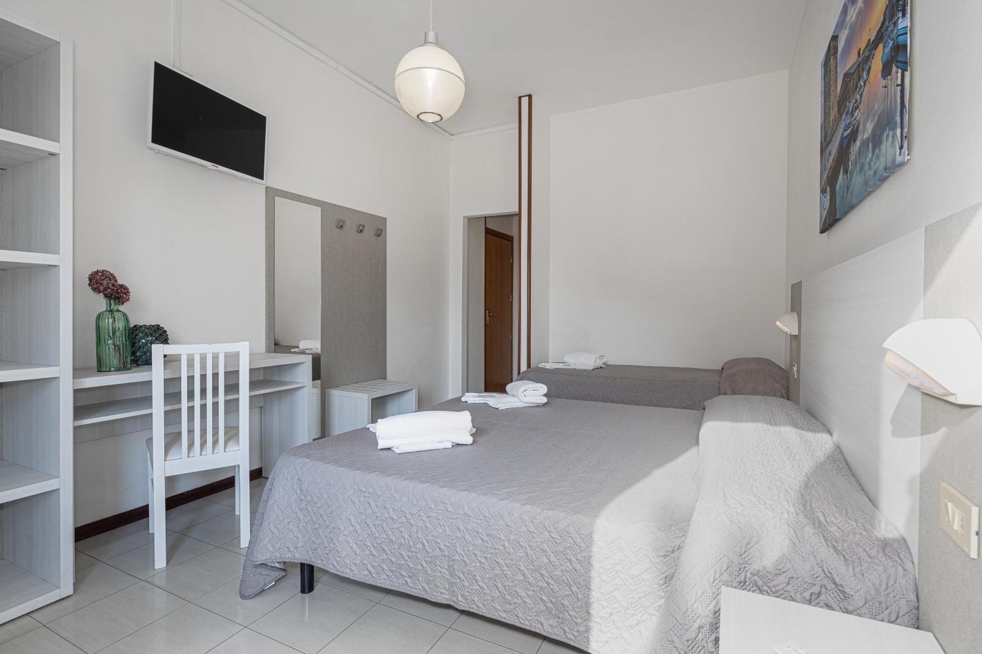 Hotel Astrid Cervia Exterior foto