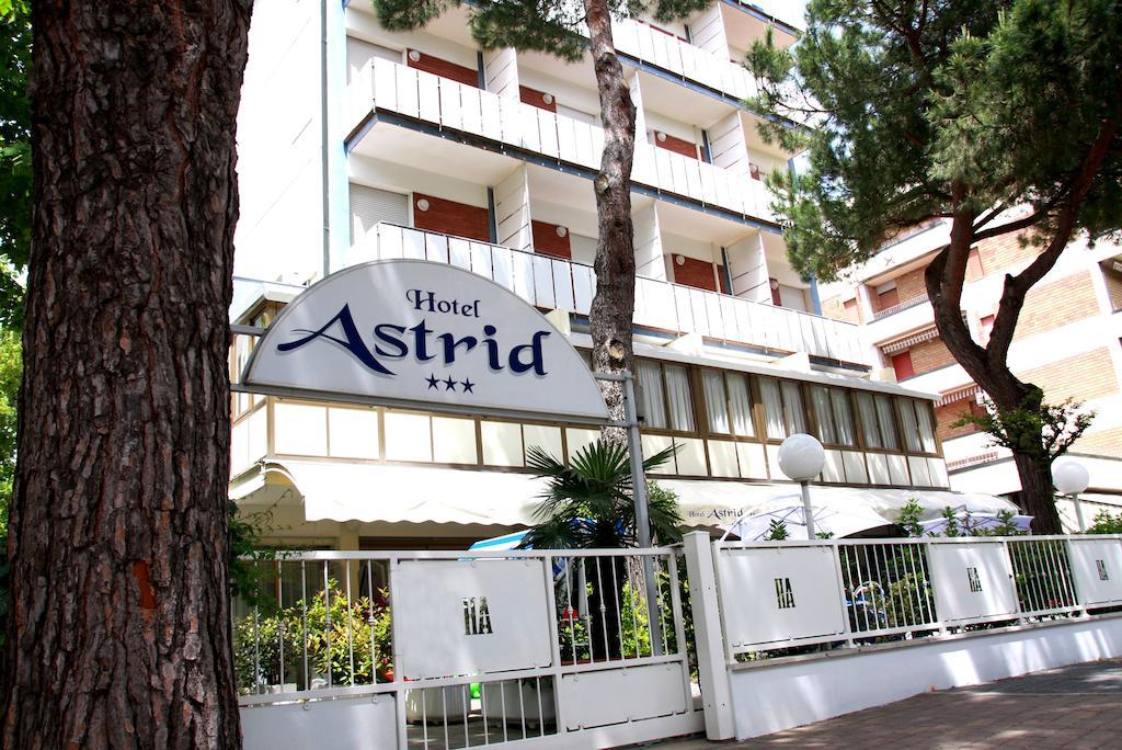 Hotel Astrid Cervia Exterior foto