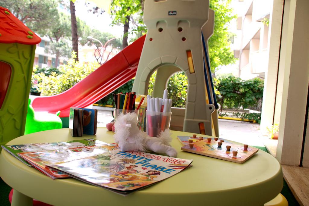 Hotel Astrid Cervia Exterior foto