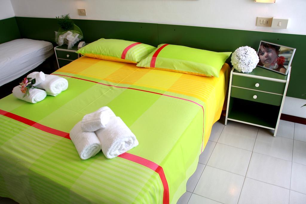 Hotel Astrid Cervia Exterior foto